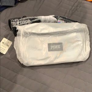 BRAND NEW PINK FANNY PACK(Silver)